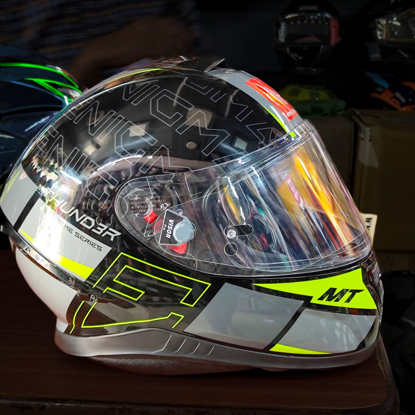 Visor Pro - Helmet visor Protection Tear Off system -100% Reusable Film